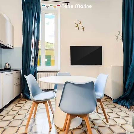Albatros & Nautilus, Terre Marine Daire *